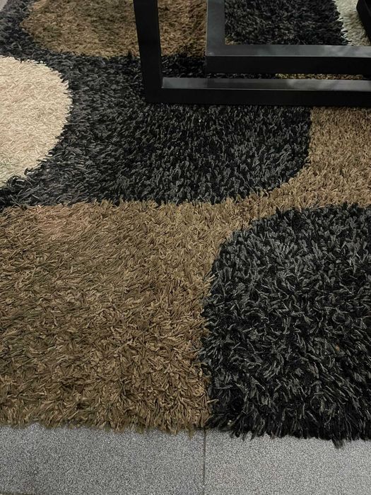 Tapete sala tons castanhos e beges