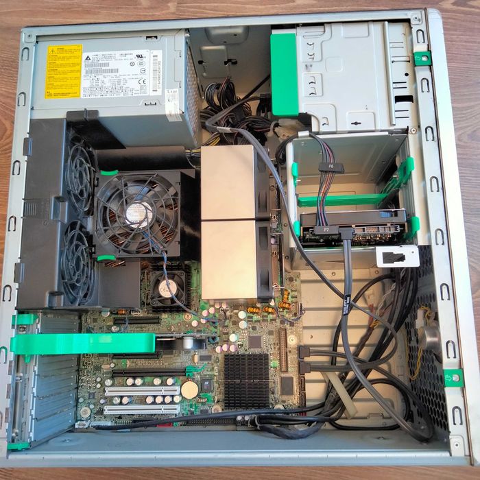 KOMPUTER HP xw6600 workstation komplet