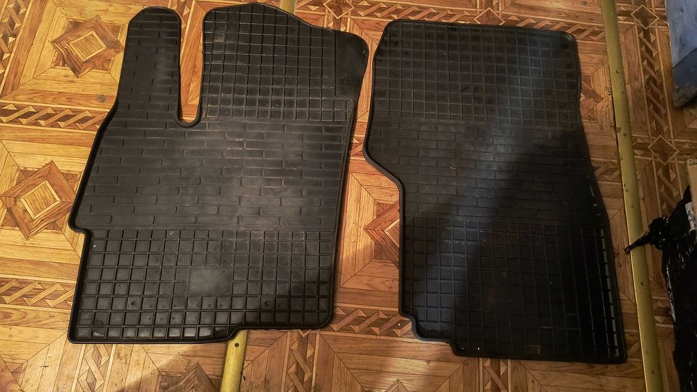 Килимки для салону