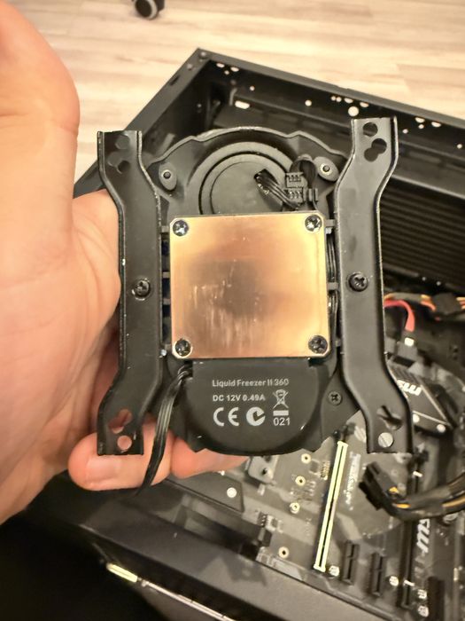 Ryzen 7 3700x + b450 tomahawk max + Arctic LF II 360