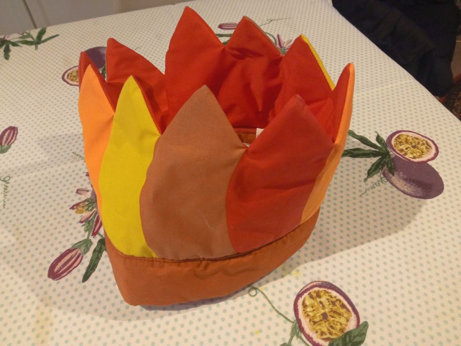 Chapéus, coroas para fanasias