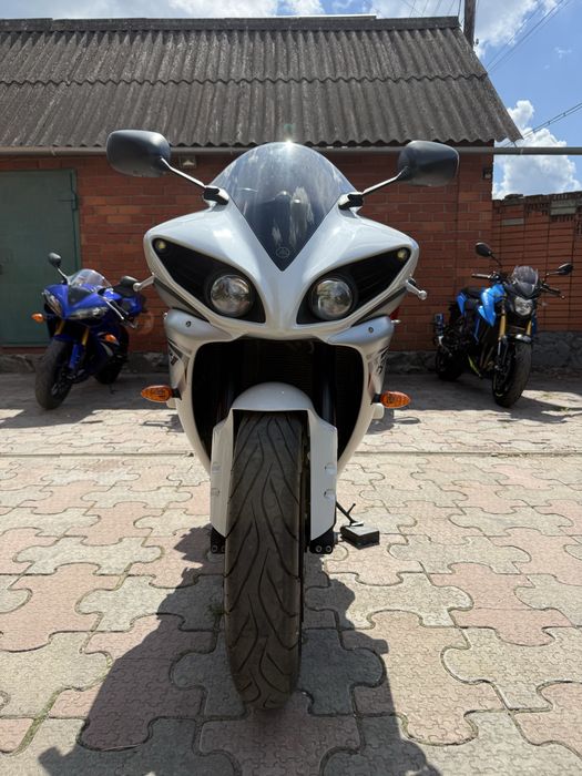 Мотоцикл Yamaha YZF R1 crossplane з документами