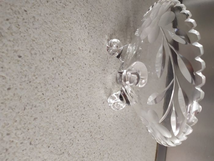 Szklana Bomboniera na trzech nóżkach PRL