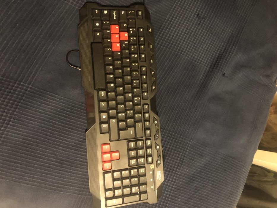 teclado gaming novo