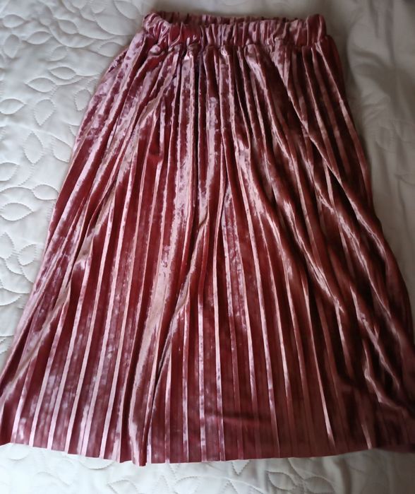Спідниця жіноча оксамитова плісирована рожева