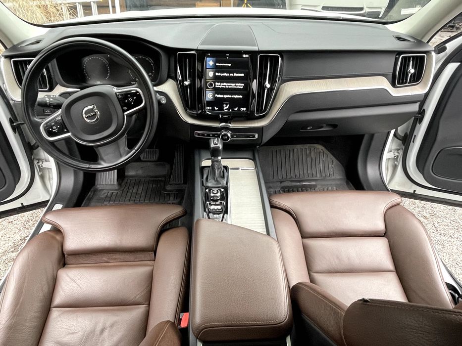 Volvo XC60 II T5 AWD Inscription faktura vat 23%