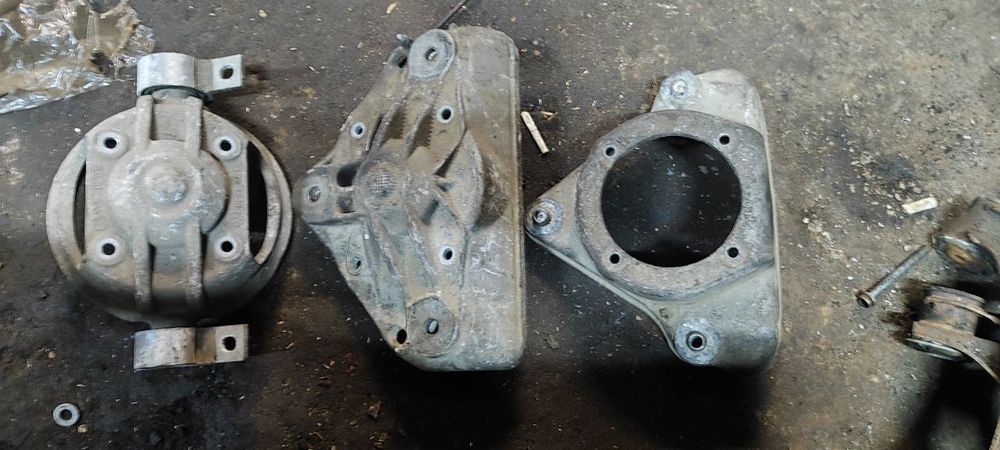 Опора амортизатора Ауді Фольксваген Порше Шкода. Опора стойки