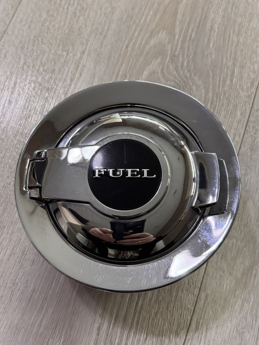 Лючок бензобака Dodge Challenger 09-23 з корпусом 68397407AA  орігінал