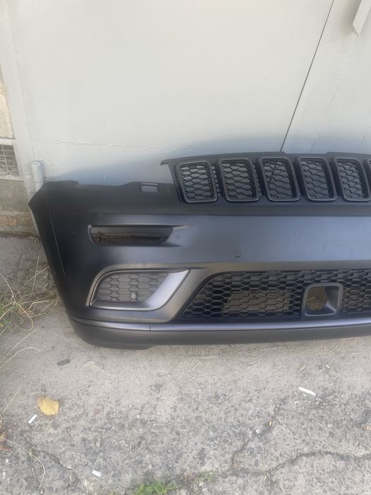 Бампер Jeep Grand Cherokee Limited X