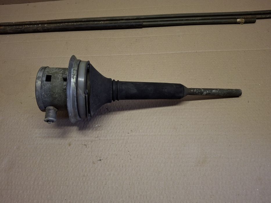 Wojskowa antena samochodowa 4m + uchwyt