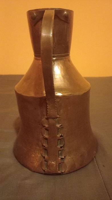 Jarro de cobre martelado artesanal  antigo