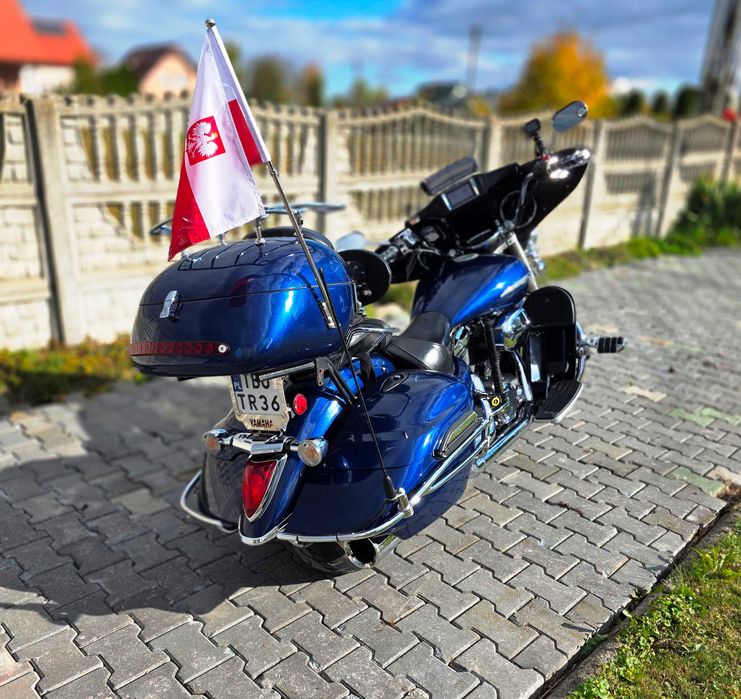 YAMAHA Deluxe XVS1300 Midnight Star