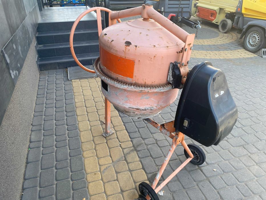 Betoniarka Altrad 130l