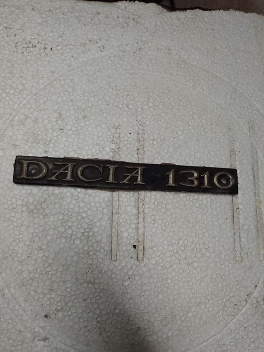 Dacia 1310 emblematy