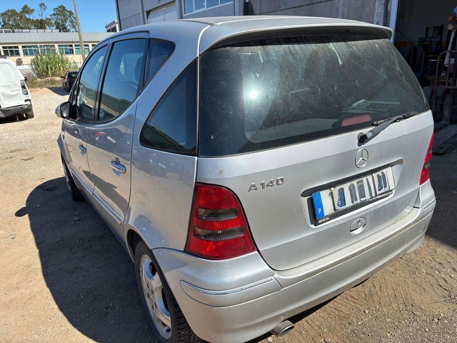 Mercedes Class A de 1999 A140 para peças