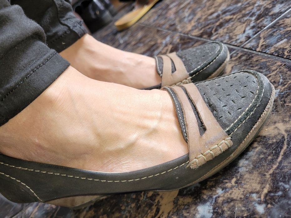 Buty Carini na koturnie