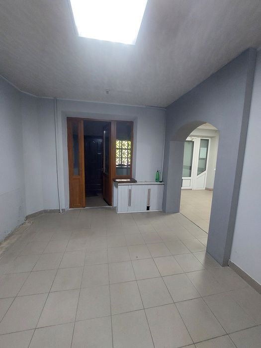 Продам приміщення вільного призначення