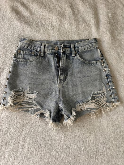 Жіночі шорти. Джинсові шорти.