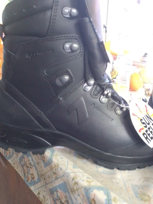 Продам срочно военные берцы.писать на Вайбер