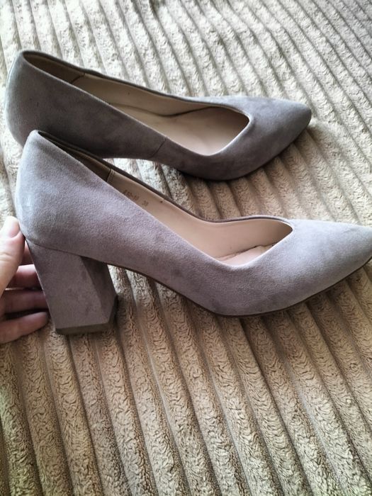 Жіночі туфлі нові