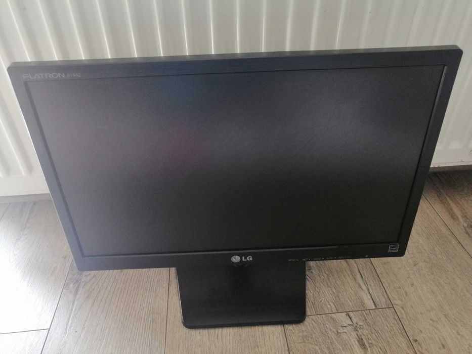 Monitor LG flatron E1942c plus kable