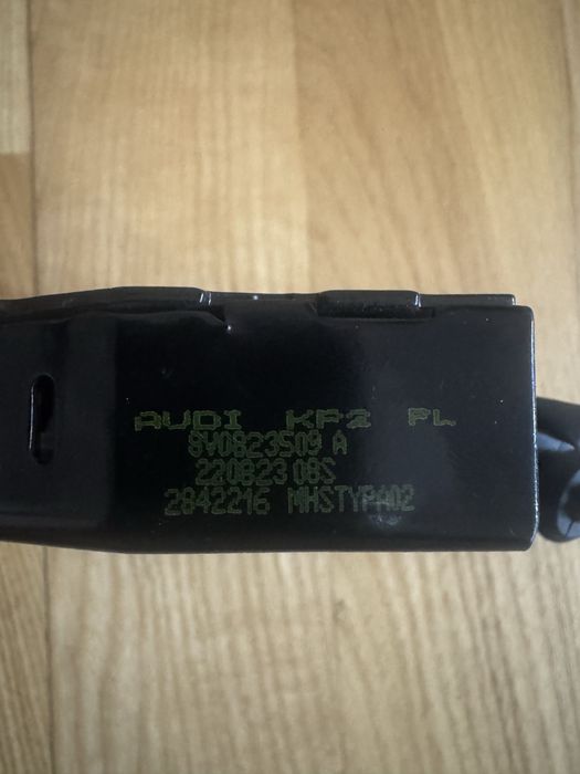 Zamek Maski NOWY Oryginalny Audi A3 8V