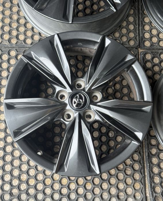 Ном 170 99 диски  оригінал Toyota camry 70 rav4 avalon Lexus is es gs 5 114,3 r17