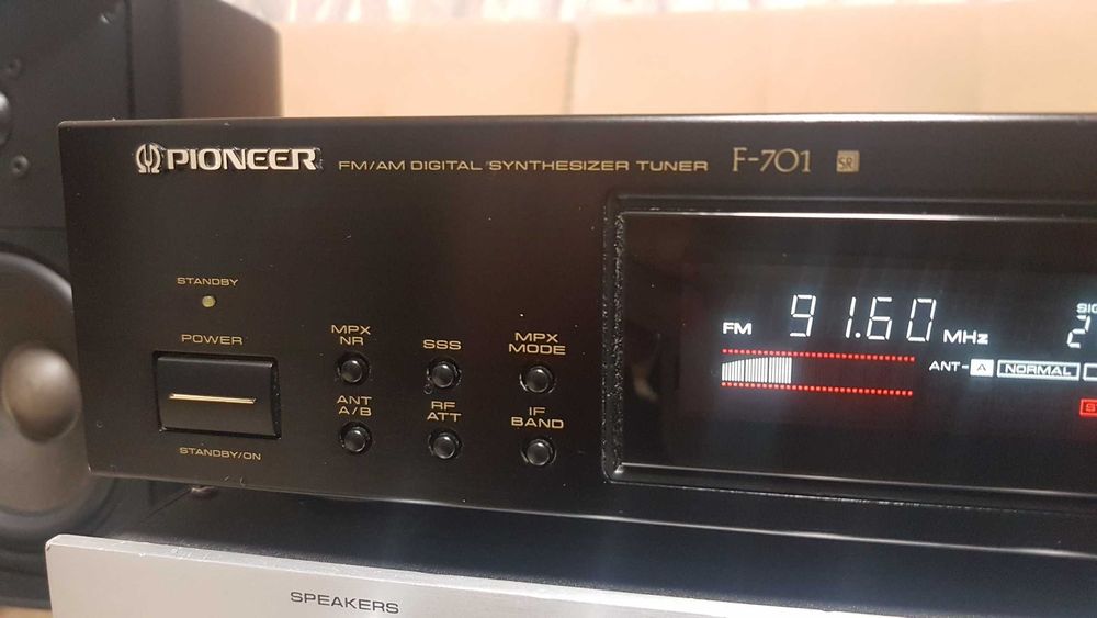 Тюнер Pioneer F-701 AM/FM Digital Synthesizer made in Japan