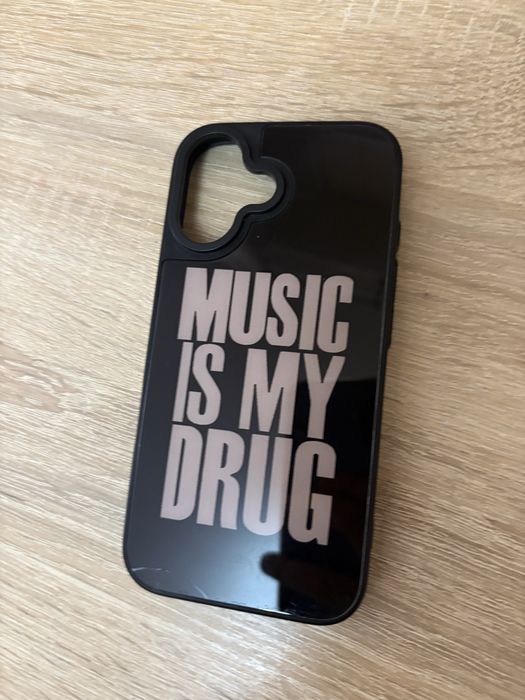 чохол на iphone 16