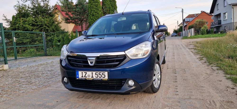Dacia Lodgy 1.6 benzyna-7 osobowy!- NAVI-bogata wersja-tylko 138 tyś. Przebiegu.