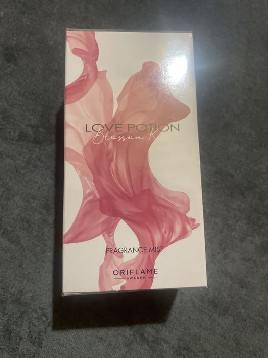 Love Potion Blossom Kiss mgiełka Oriflame