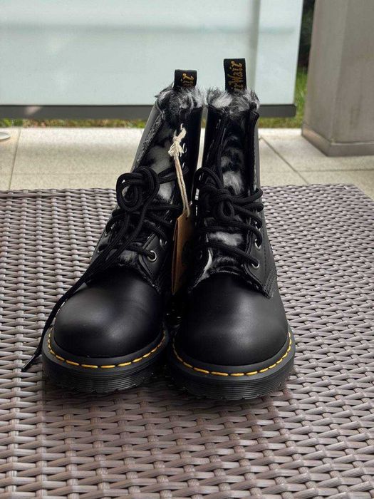 Dr. Martens z futerkiem, czarne, r. 36, NOWE