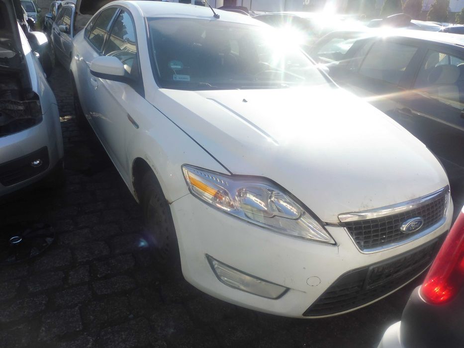 Ford Mondeo mk4 na części maska drzwi klapa błotnik lusterko zderzak