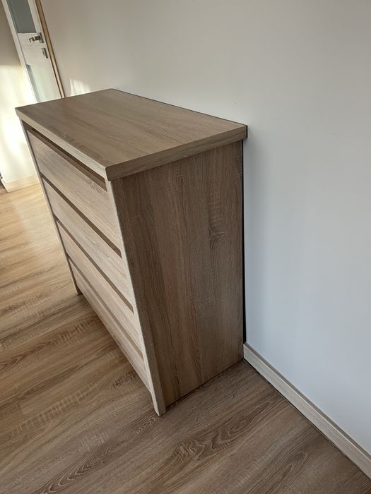 Sprzedam komode 4 szuflady