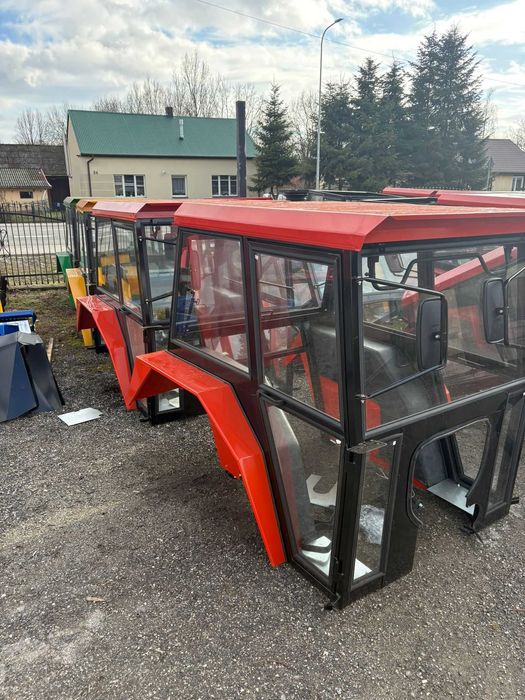 Kabina ciągnika C360 C360 błotniki maska