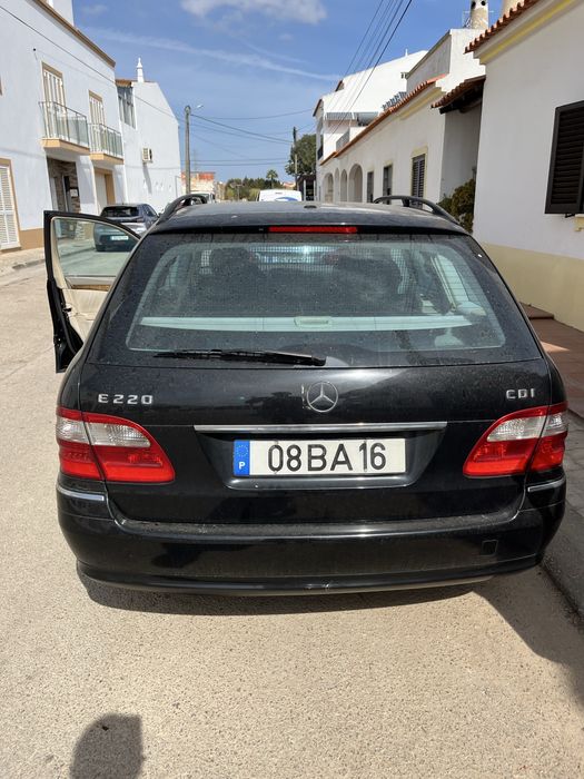 Mercedes Benz E220 — photo 5