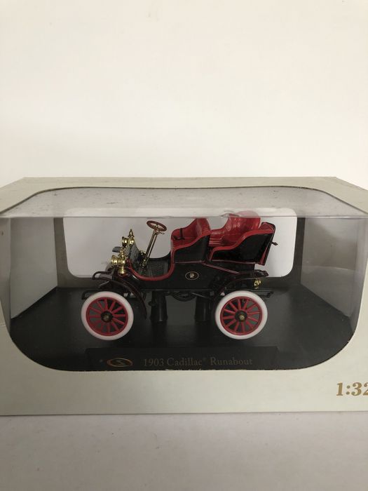 Cadillac Runabout escala 1/32 nova