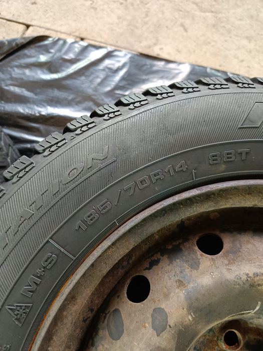Шини Debica Frigo 2 . 185/70 R14 з дисками 4/108