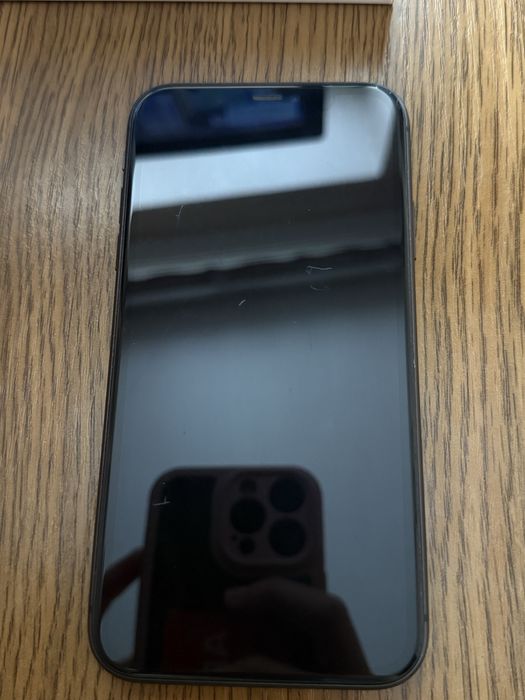 iphone 11 128 ГБ + чехлы в подарок