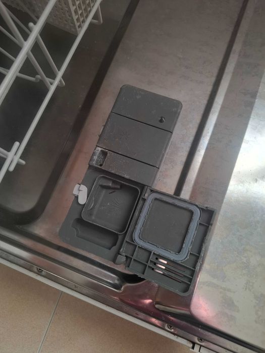 Máquina de lavar louça Zanussi