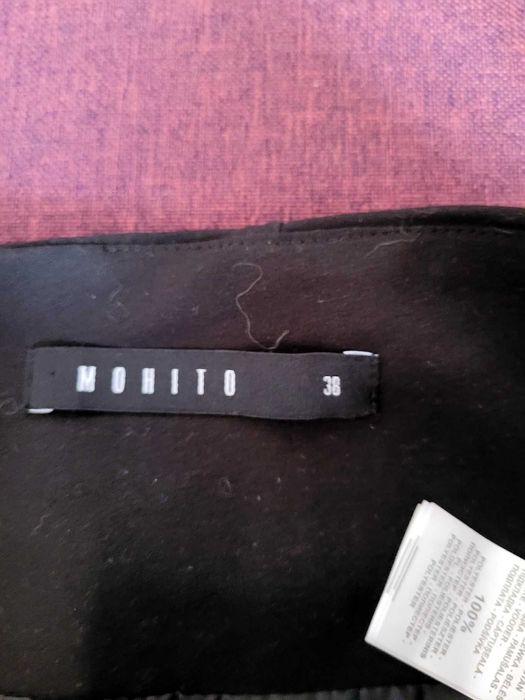 czarna ołówkowa spódnica