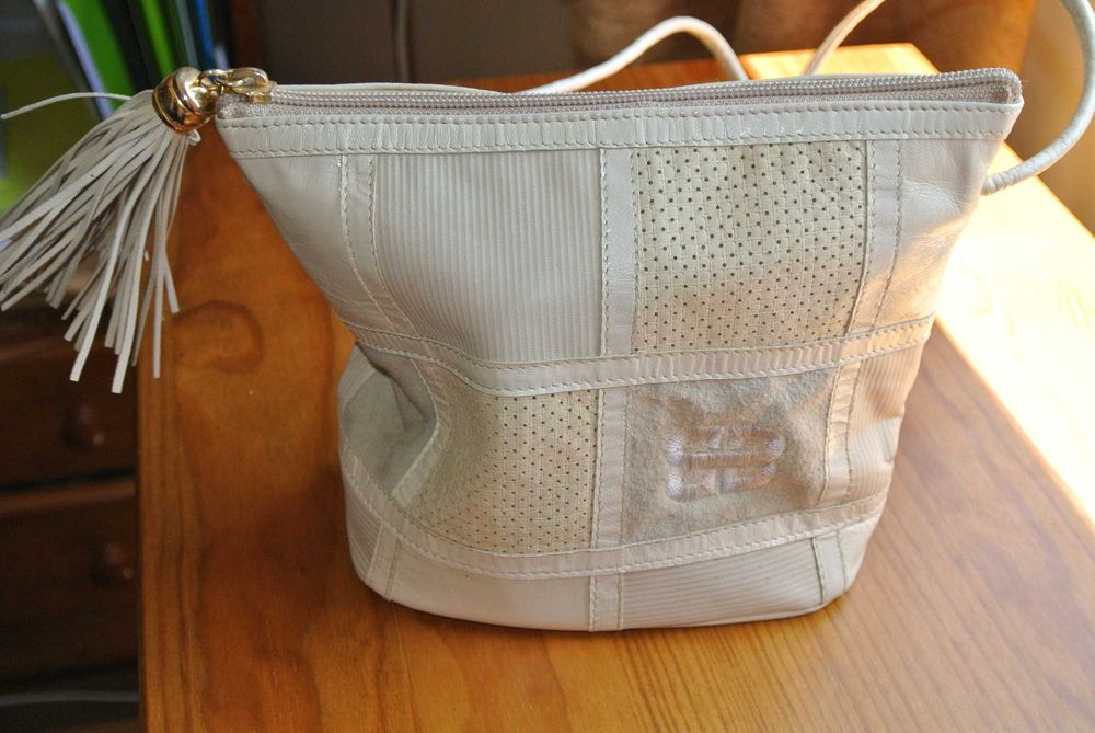 Malas em pele verdadeira