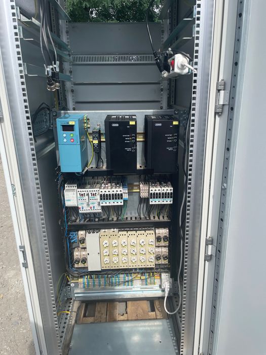 Szafa sterownicza RITTAL – wys. 1,7 m, szer. 60 cm, gł. 80 cm