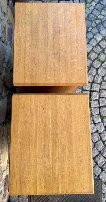 Дубове ліжко, двоспальне і дві приліжкові дубові тумби