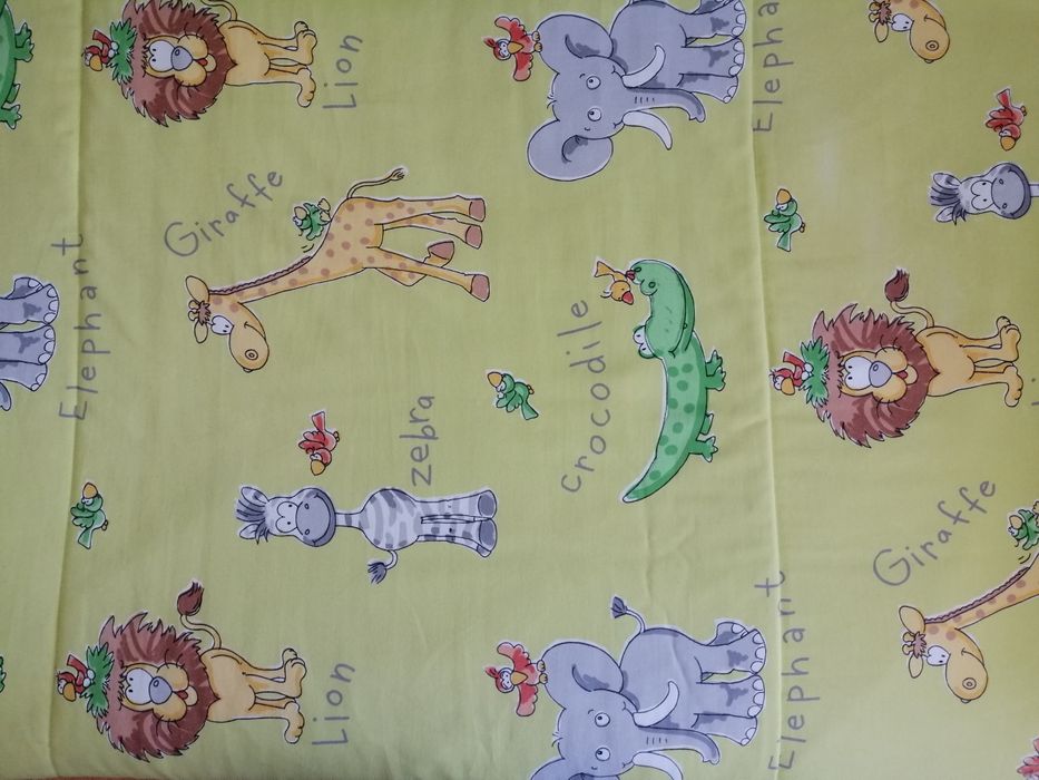 Edredão de cama e 3 almofadas