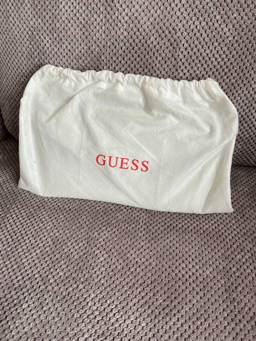 Жіноча Сумочка/Клатч GUESS. 100% Оригінал. Куплена в Duty Free.