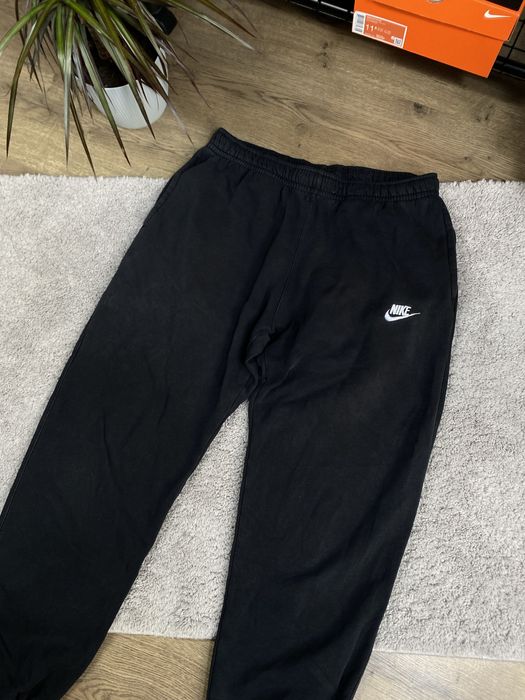 Спортивні штани Nike