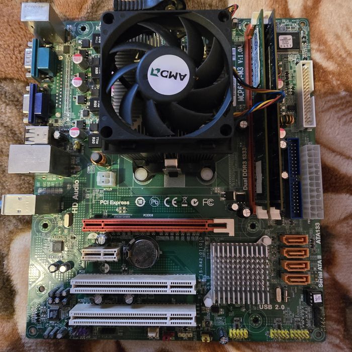 Материнская плата с AMD Athlon X4,2.9