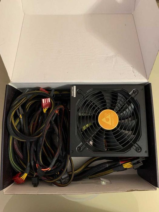Блок живлення Chieftec APS-1000CB 1000W (80 Plus)