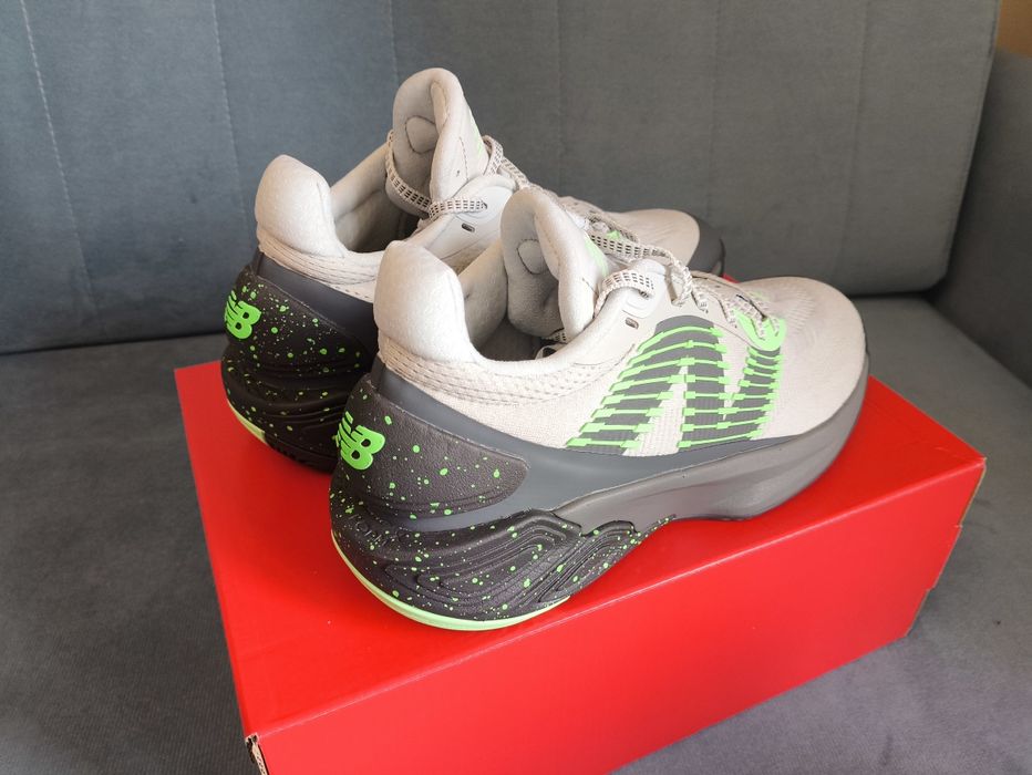 Buty do koszykówki New Balance Two WXY V5 BB2WYPF5 rozmiar 43